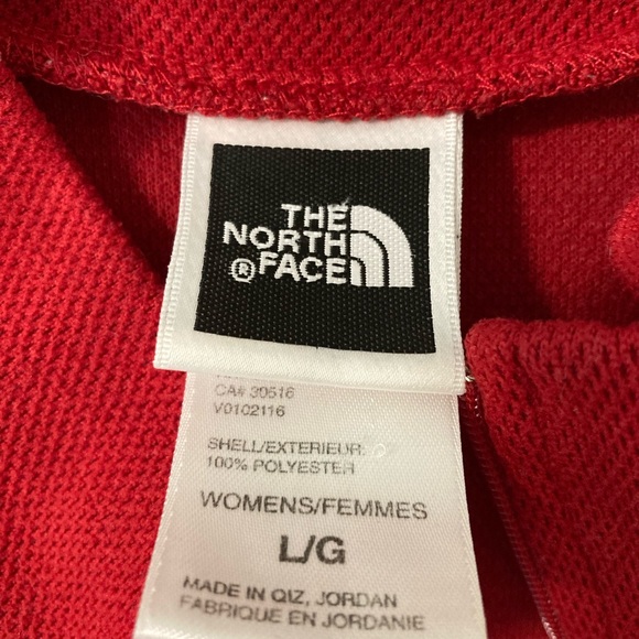 The North Face Women's Red Quarter-Zip Lightweight Top Women’s Size Large - Picture 2 of 3